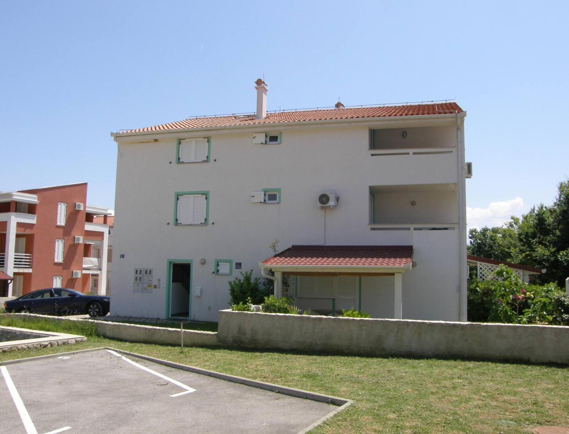 Apartments Knezevic Башка Экстерьер фото